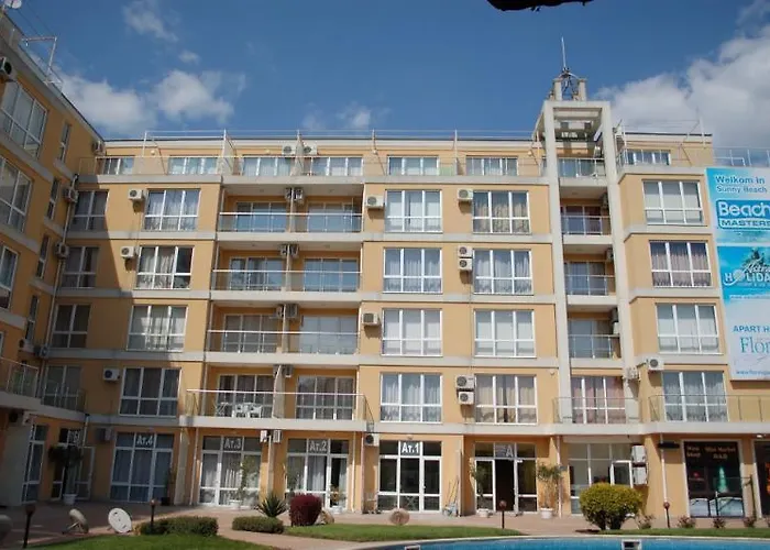 Flores Park Aparthotel